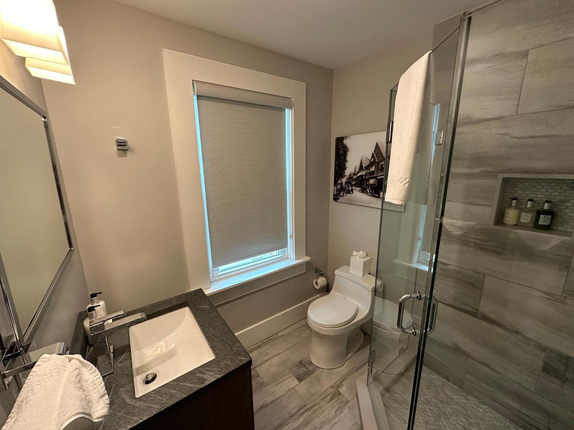 Entire Modern 7 Unit 7 Bath Boutique Inn Ньюпорт Экстерьер фото