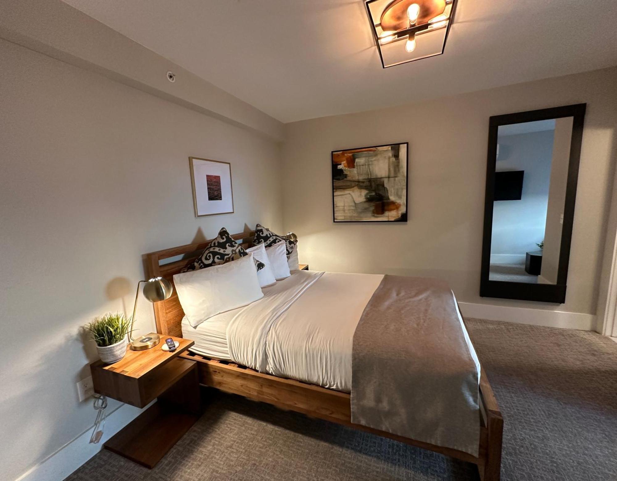 Entire Modern 7 Unit 7 Bath Boutique Inn Ньюпорт Экстерьер фото